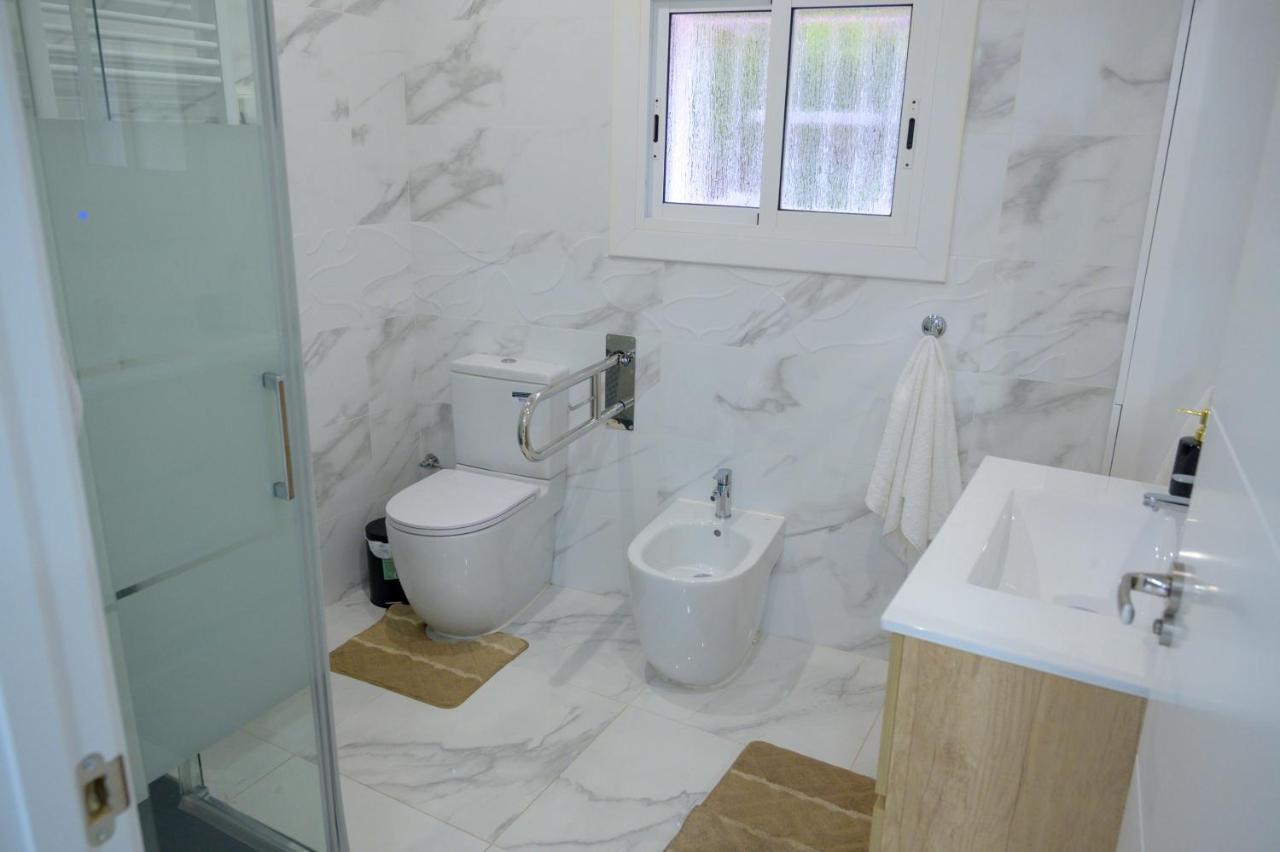 Villa Relax House Barcelone Sant Esteve Sesrovires Exterior foto
