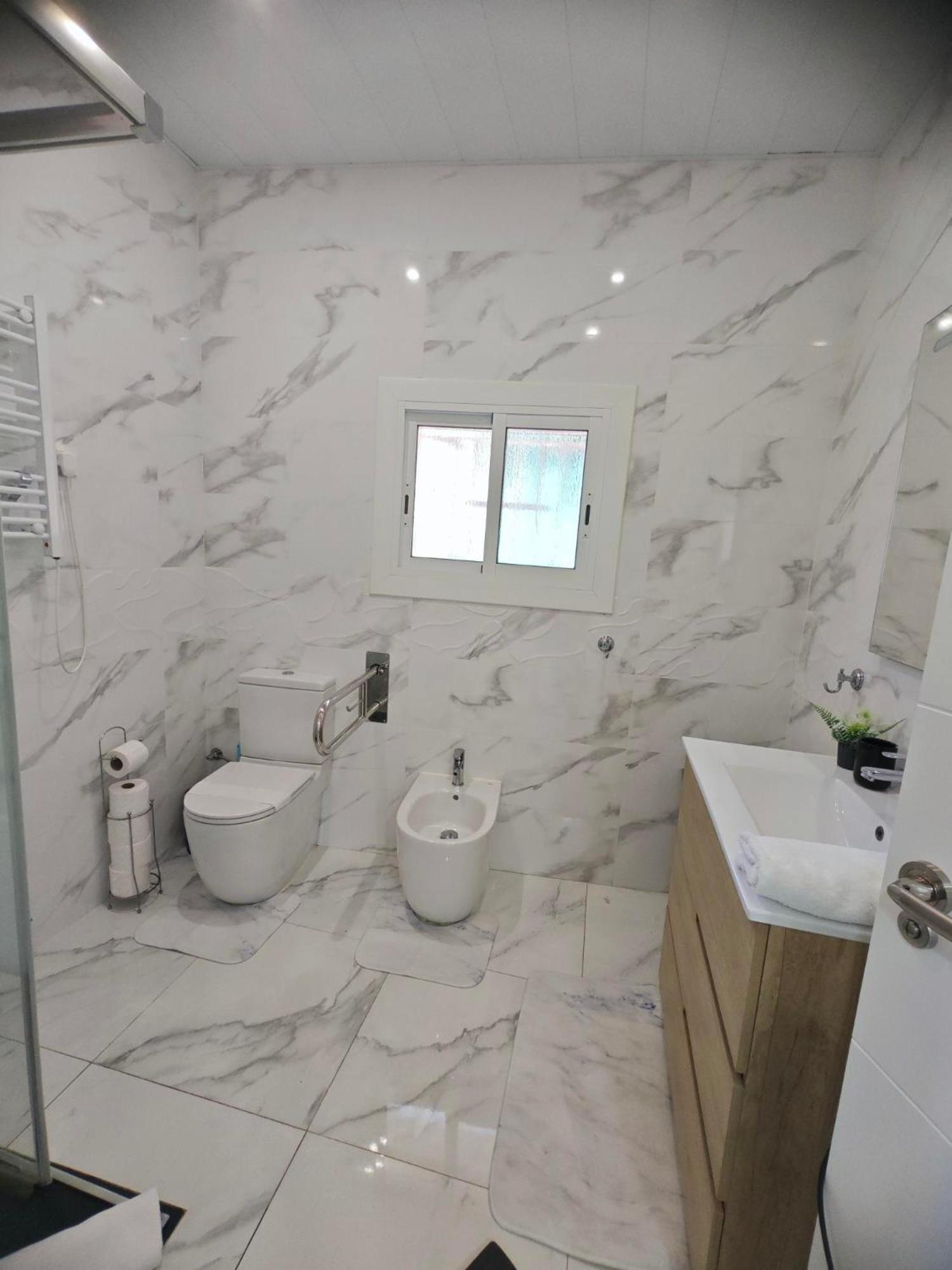 Villa Relax House Barcelone Sant Esteve Sesrovires Exterior foto